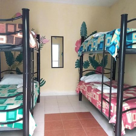 Hostel Aabilo'Ob Прогресо Екстериор снимка